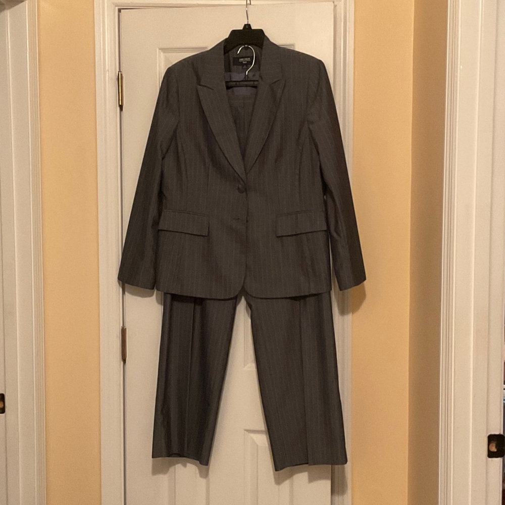 Jones Wear charcoal gray pinstripe pant suit